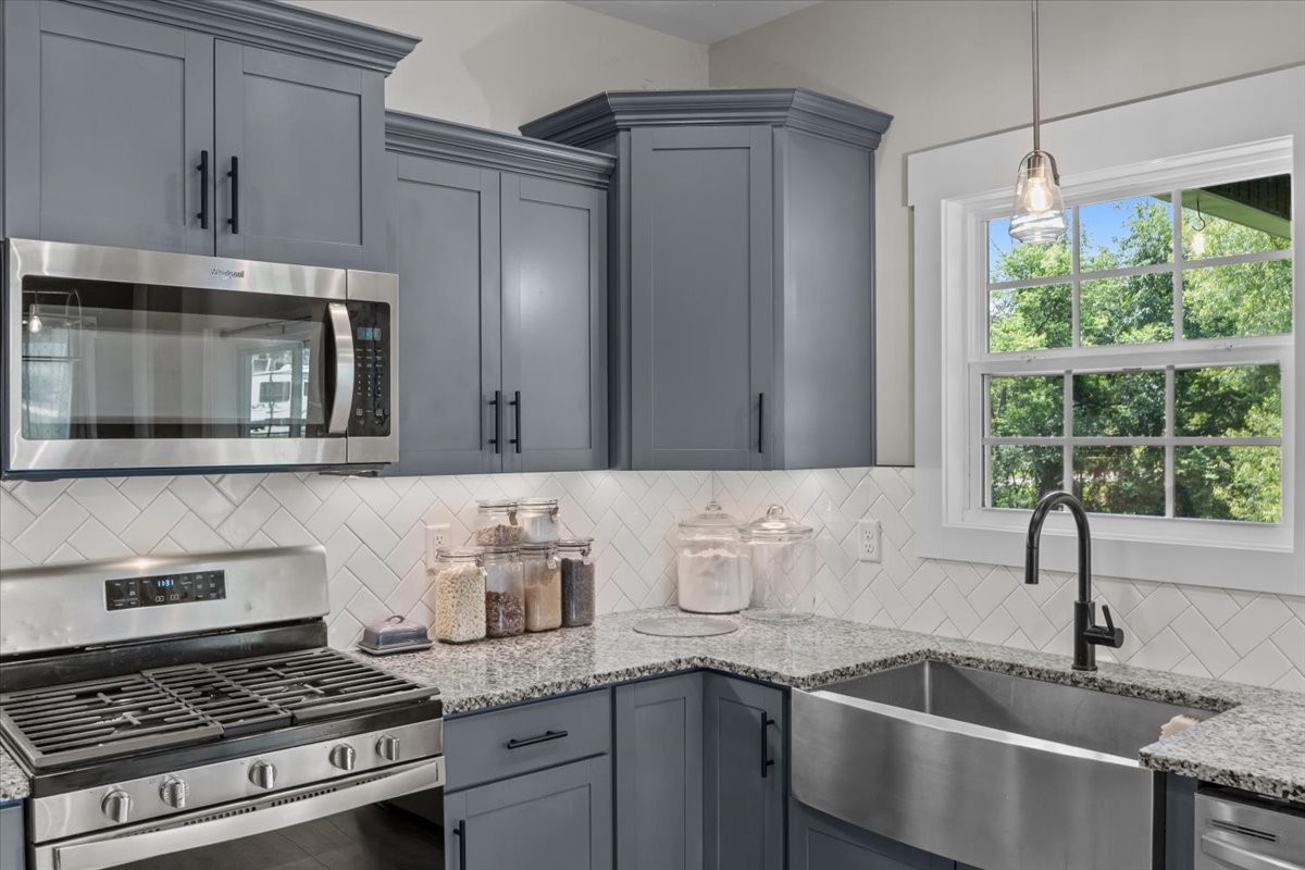 180 Alonzo Pl
