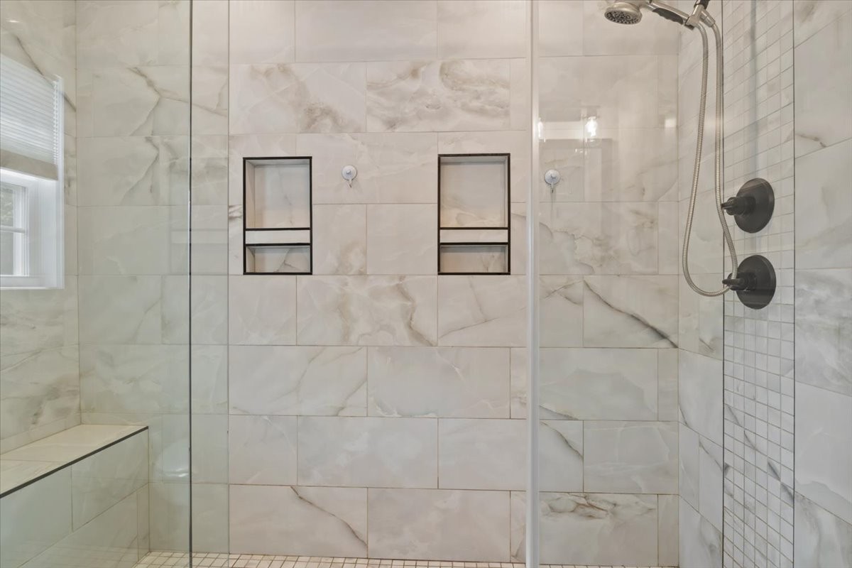 180 Alonzo Pl