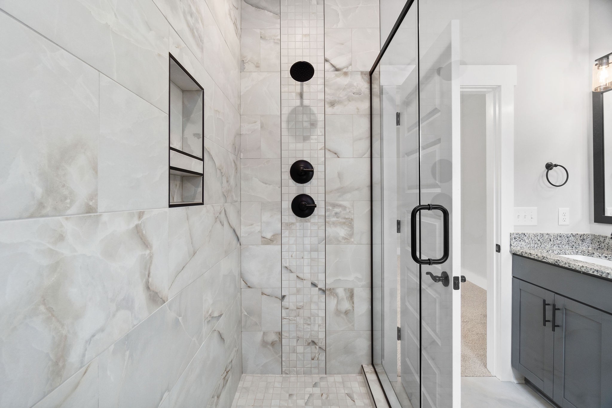 180 Alonzo Pl