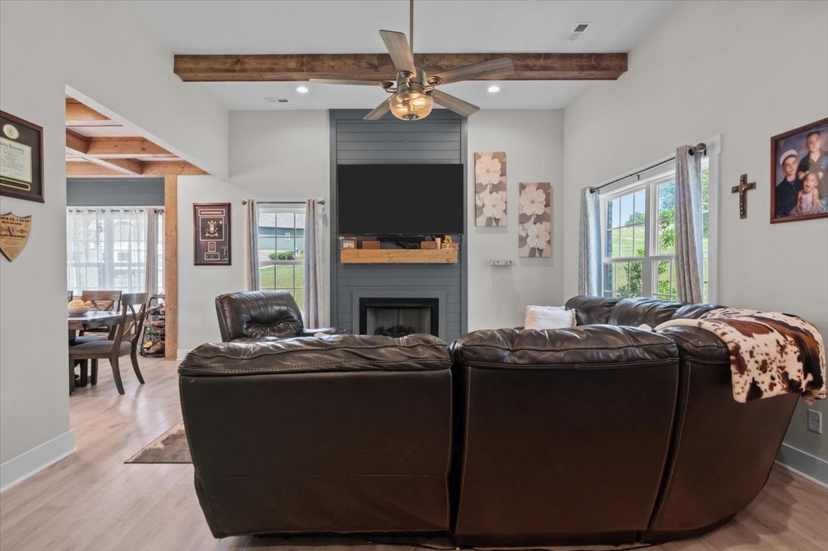 180 Alonzo Pl