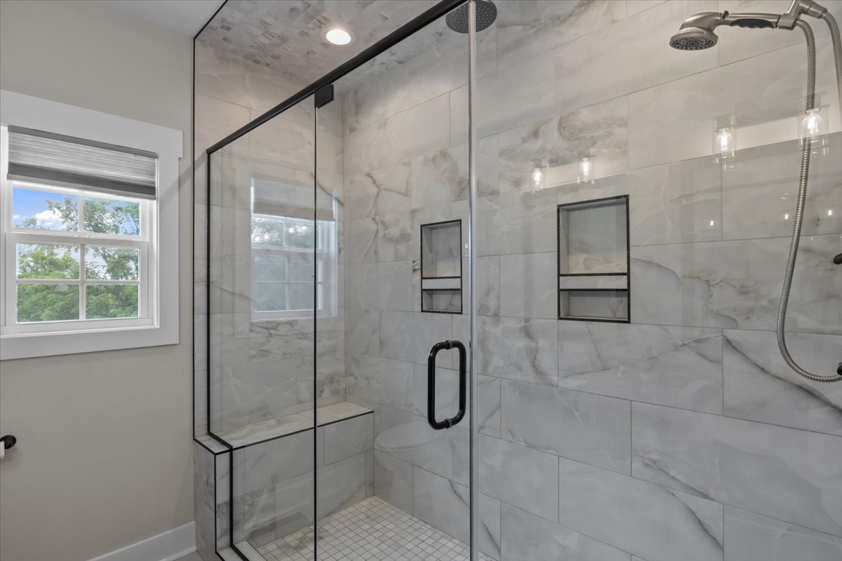 180 Alonzo Pl