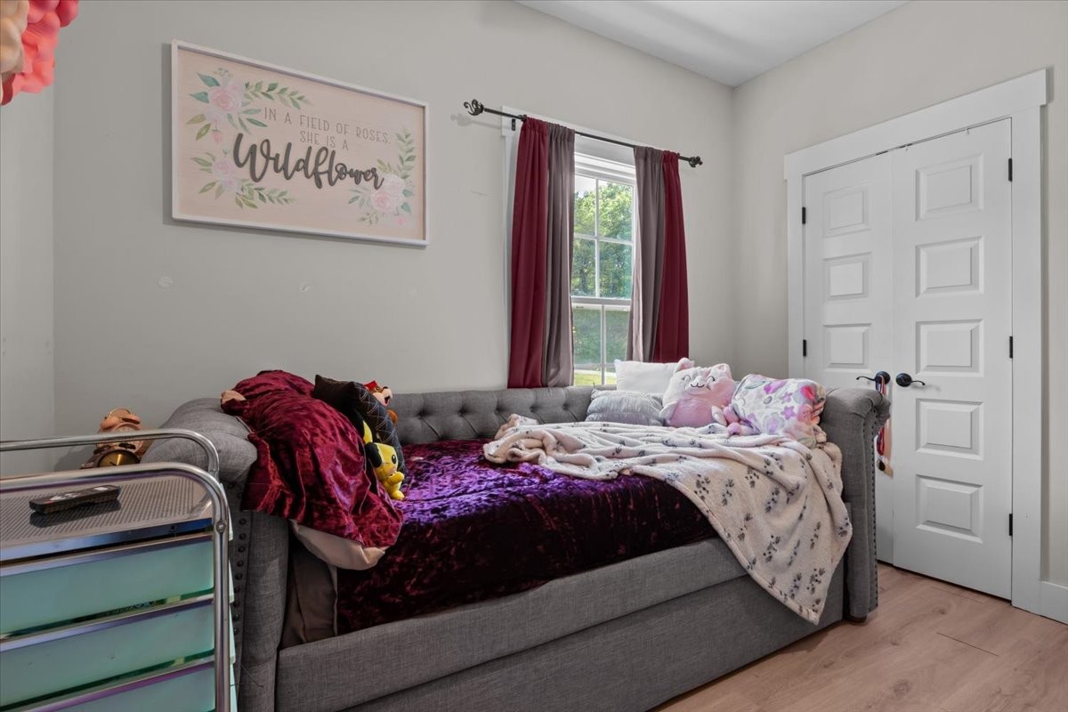 180 Alonzo Pl