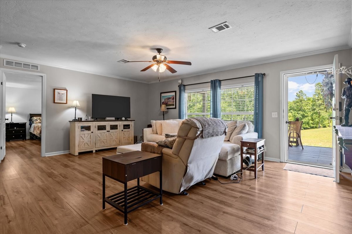 254 Shiloh Hollow Rd