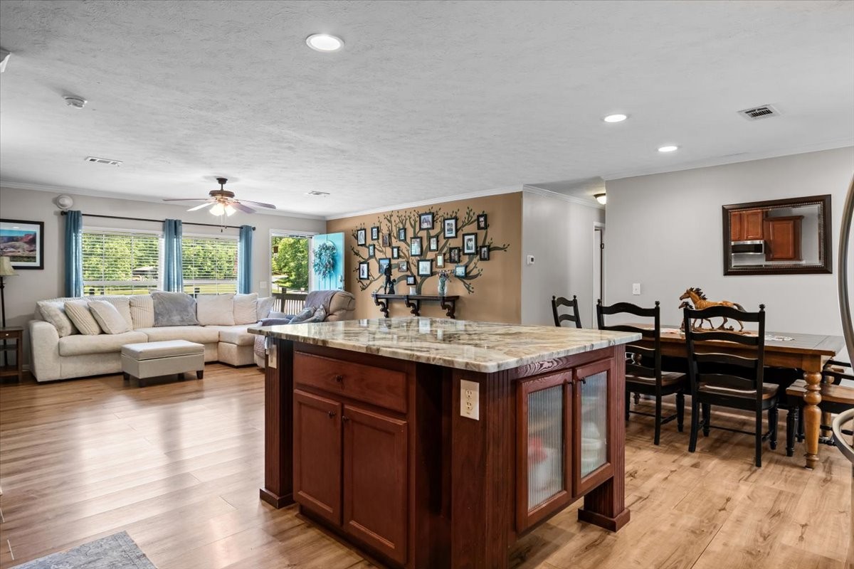 254 Shiloh Hollow Rd