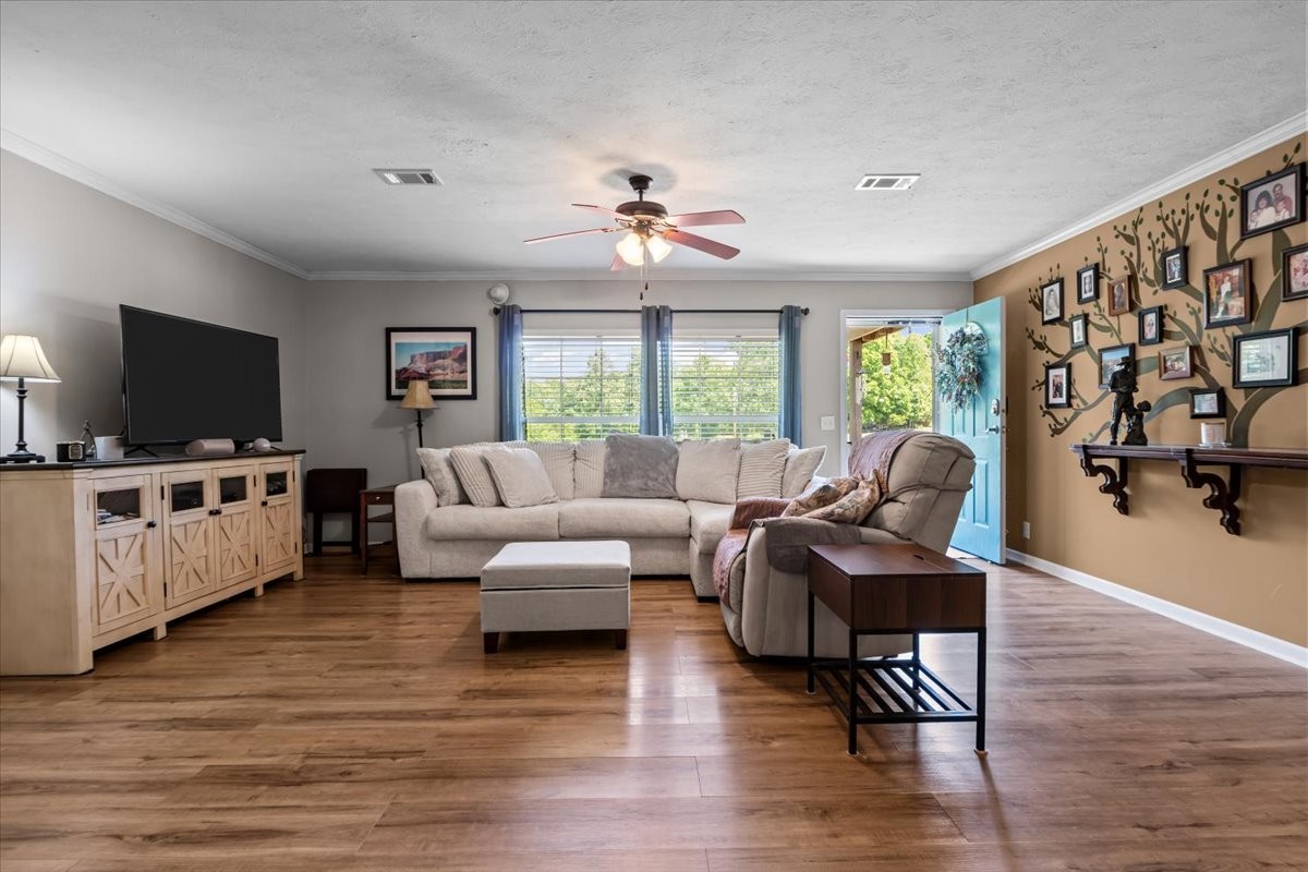 254 Shiloh Hollow Rd