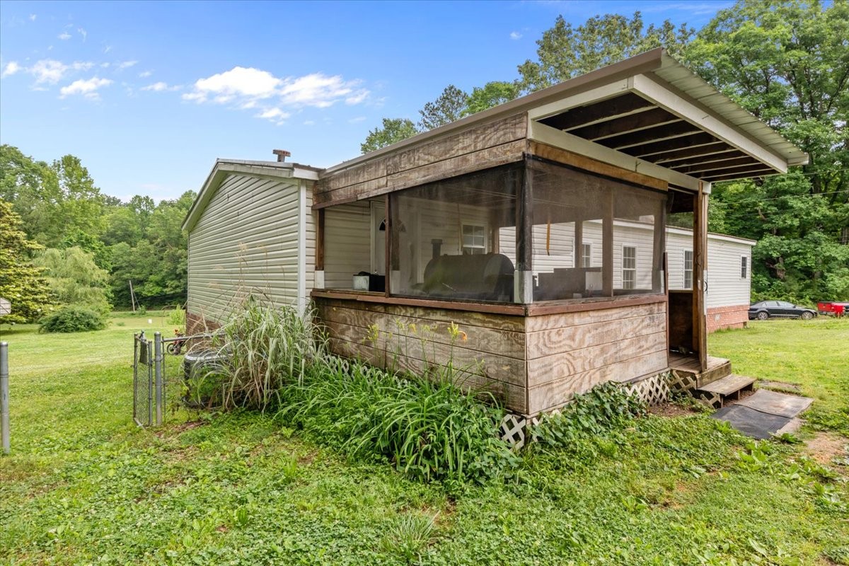 54 Tyler Ln
