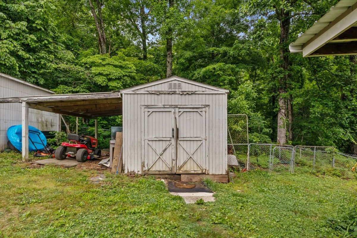 54 Tyler Ln