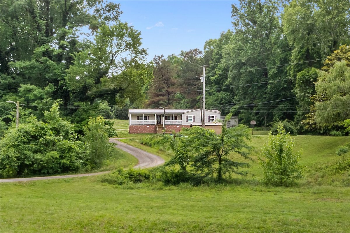 54 Tyler Ln