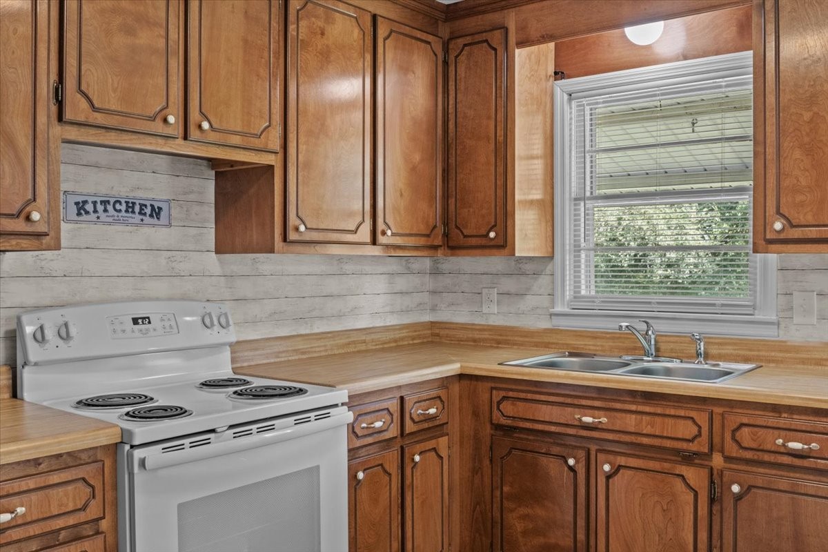 220 Roby Dr