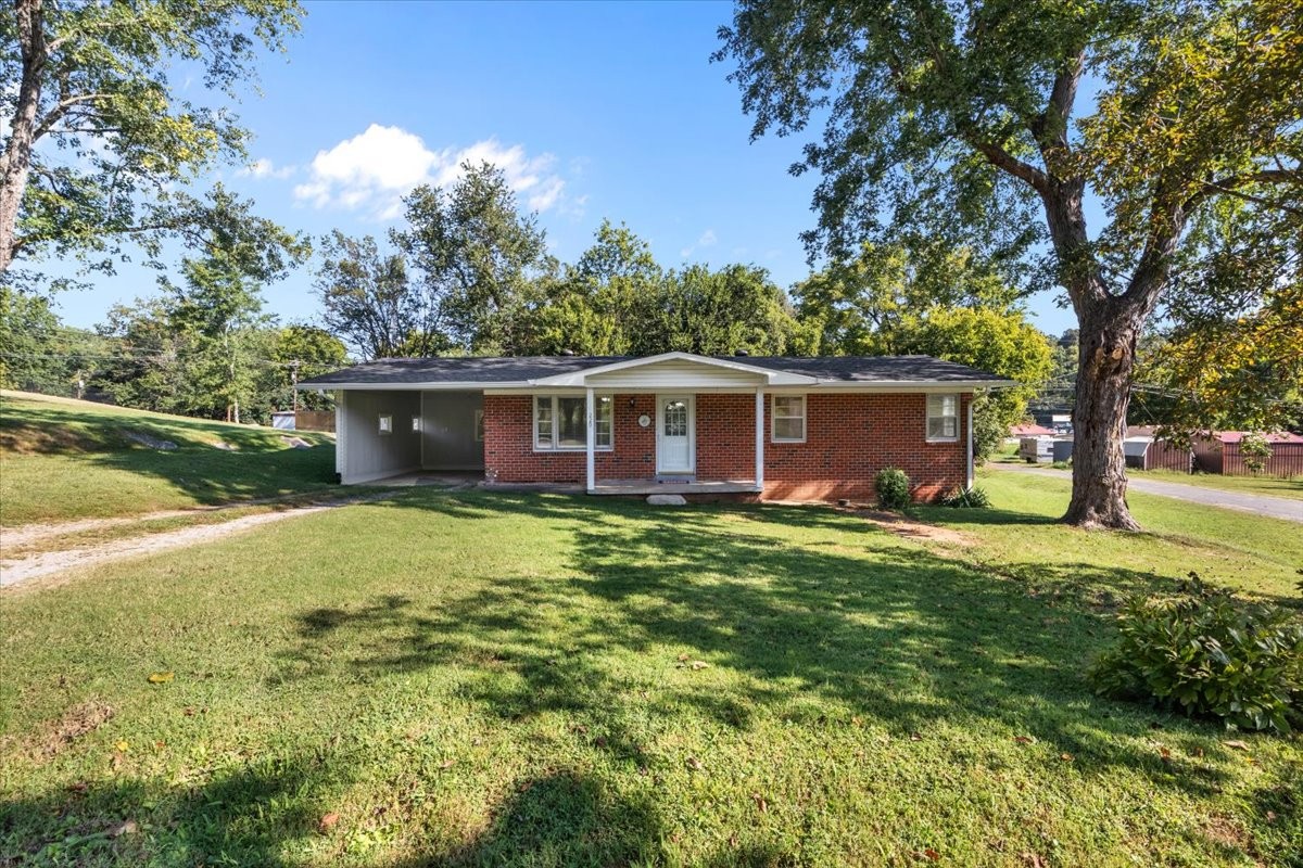 220 Roby Dr