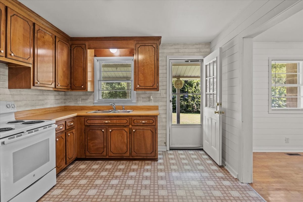 220 Roby Dr