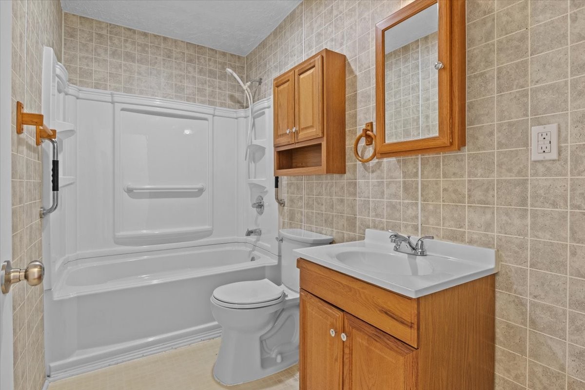 220 Roby Dr