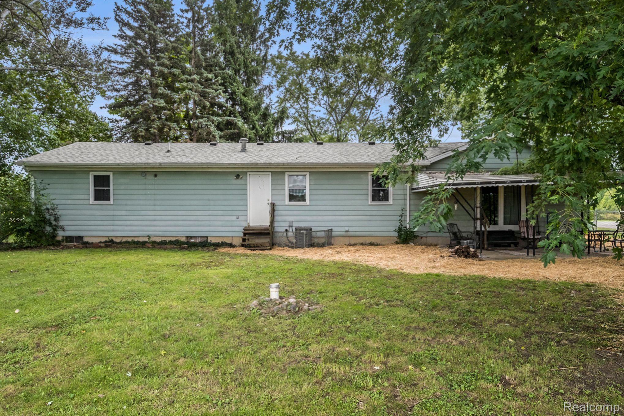 6218 W MOUNT MORRIS Road