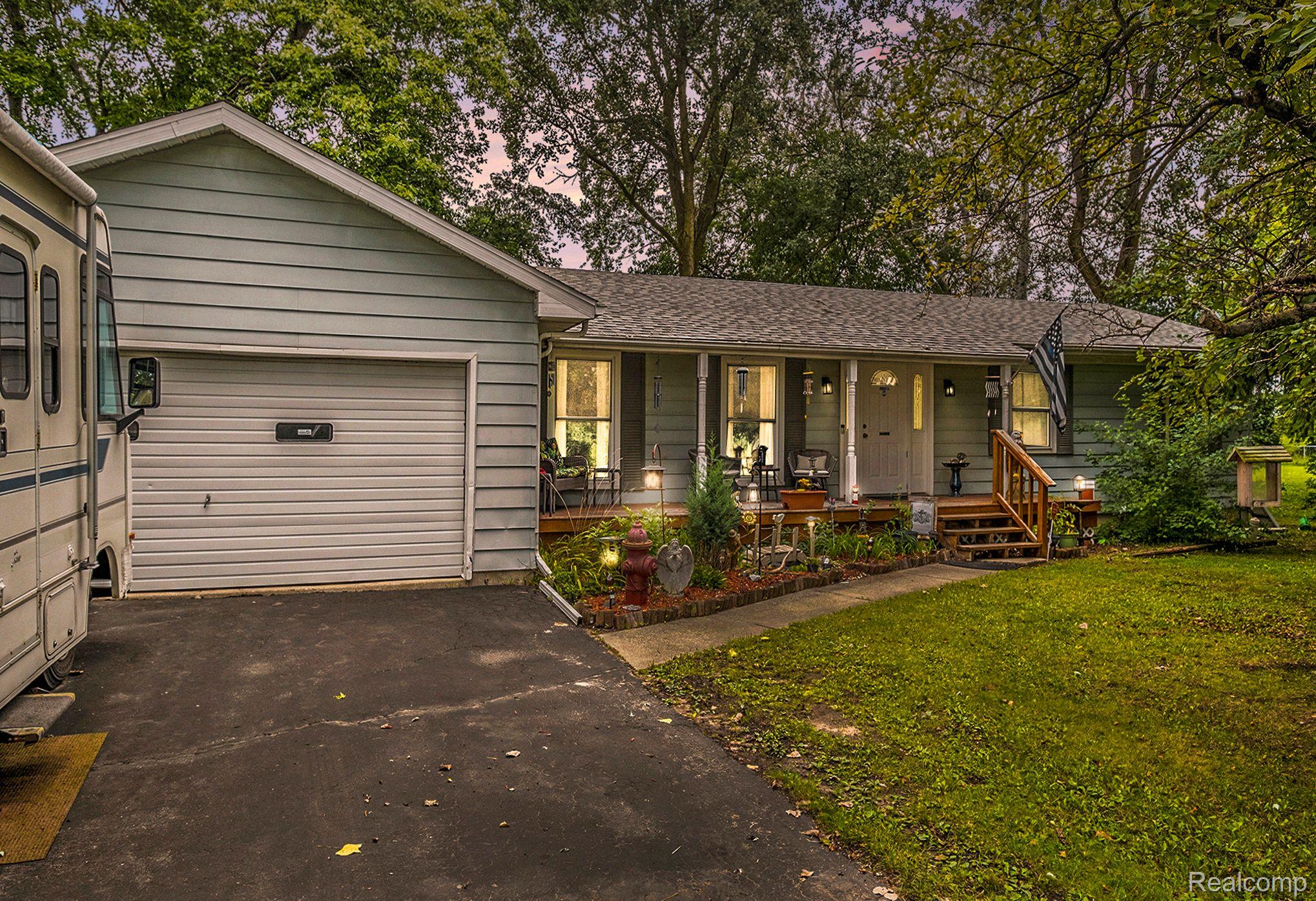 6218 W MOUNT MORRIS Road