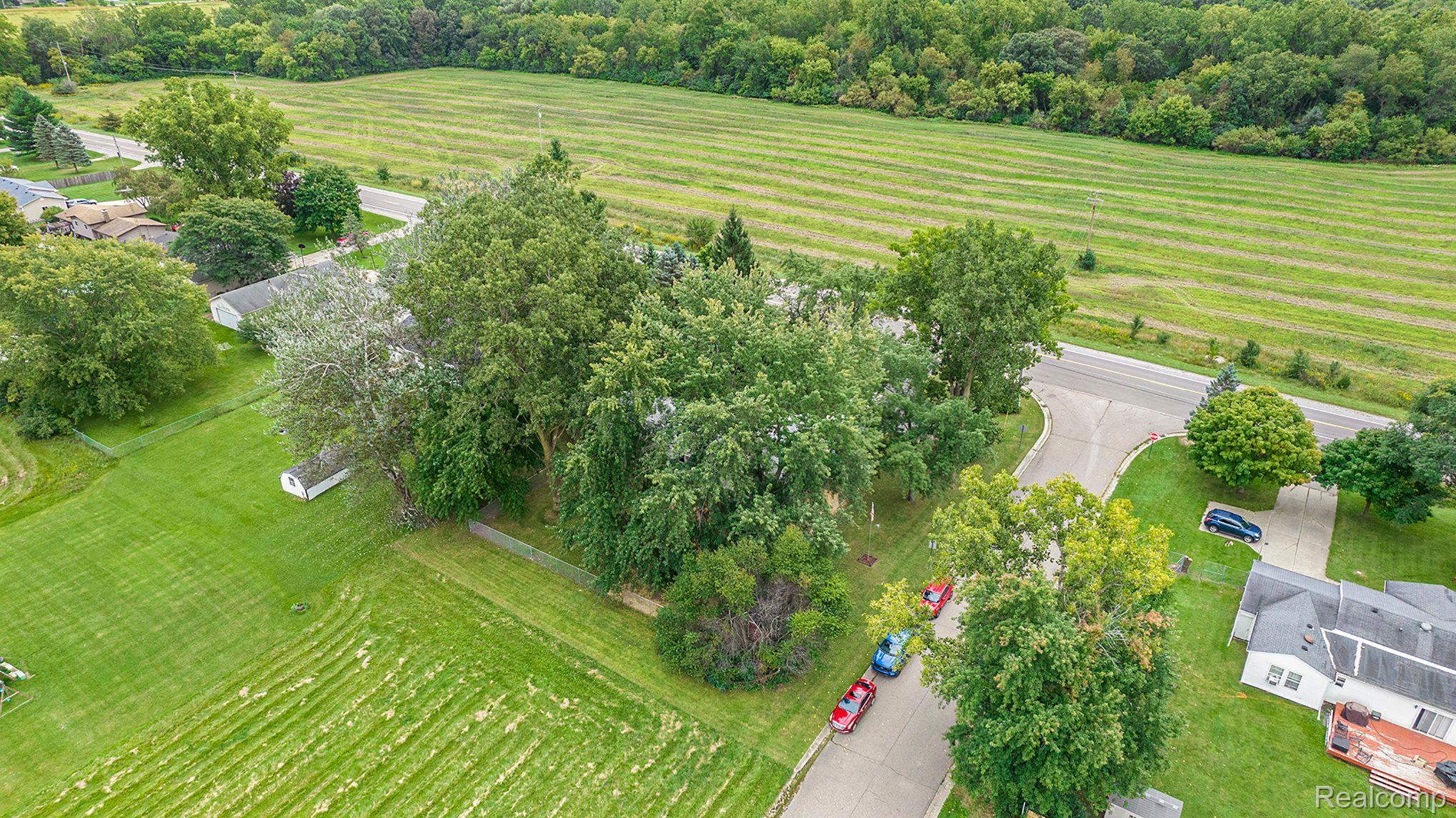 6218 W MOUNT MORRIS Road