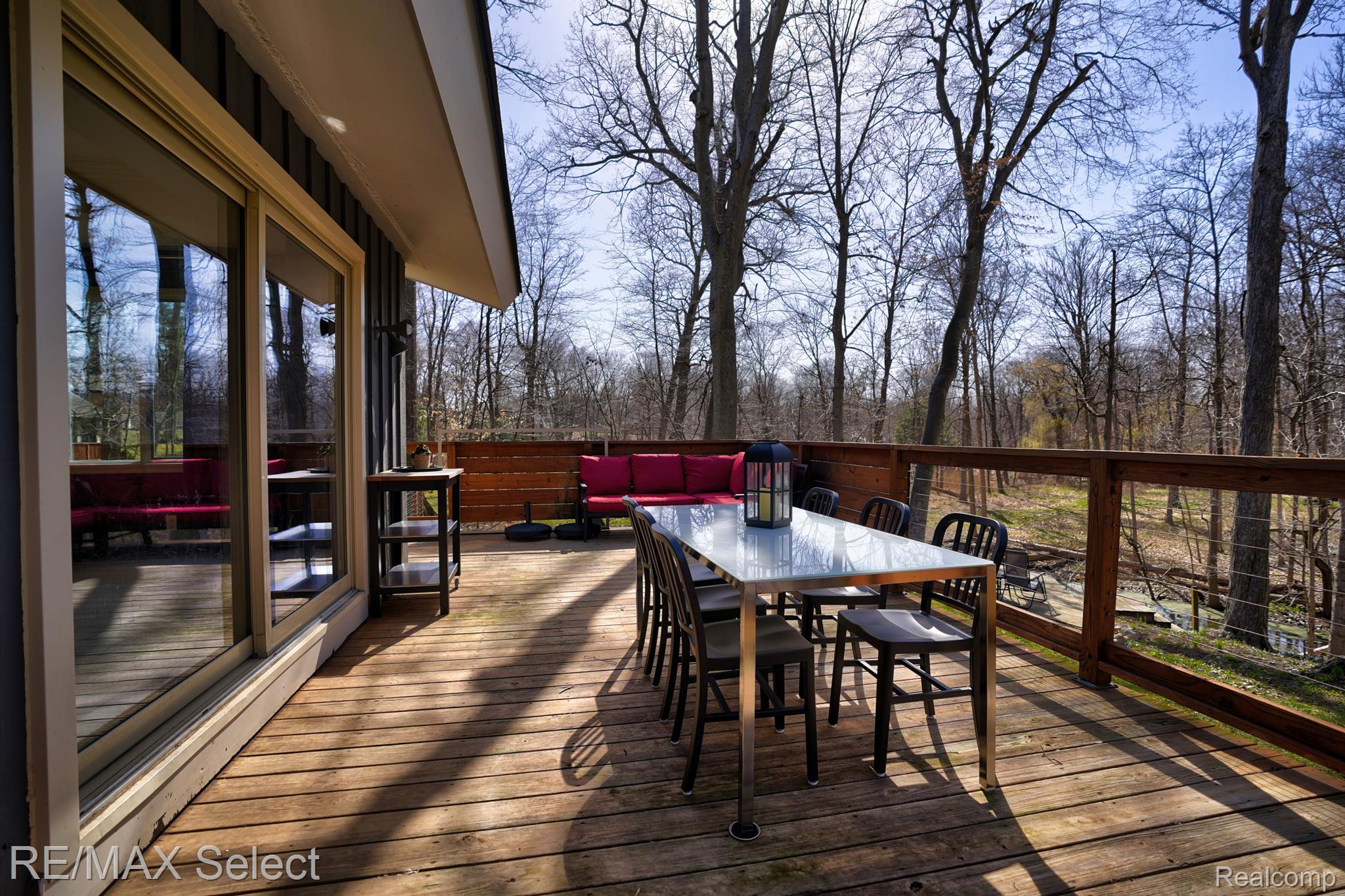 2151 CRESTLINE Drive