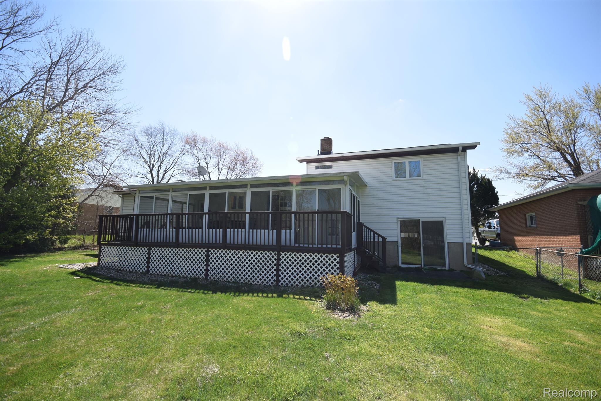 1157 E HILL Road
