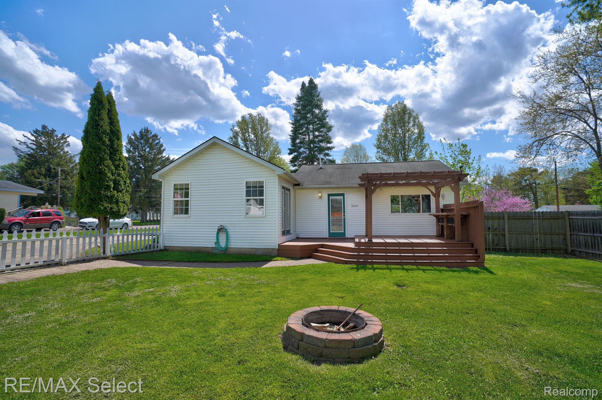 415 HARDEN Street