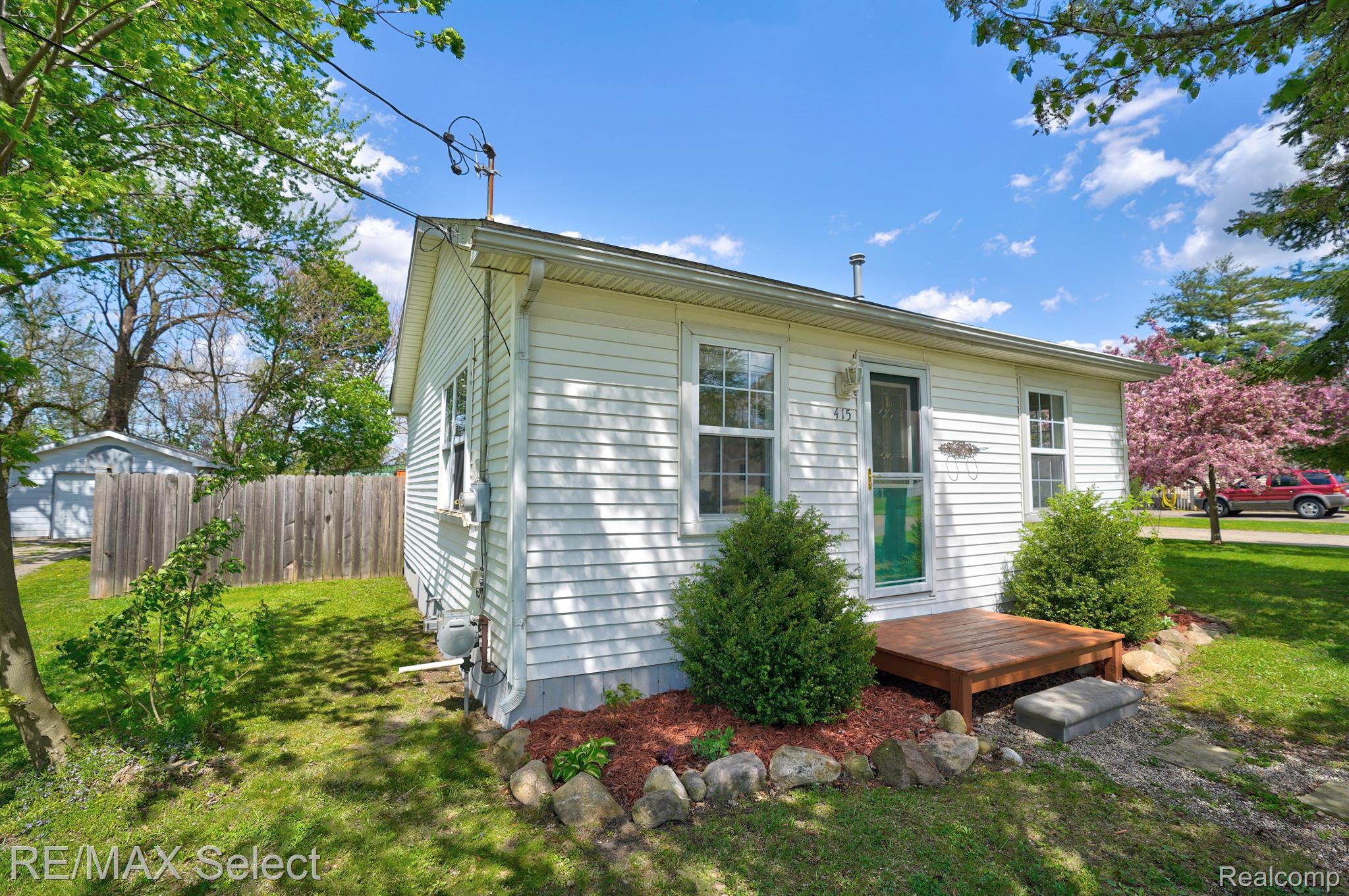 415 HARDEN Street