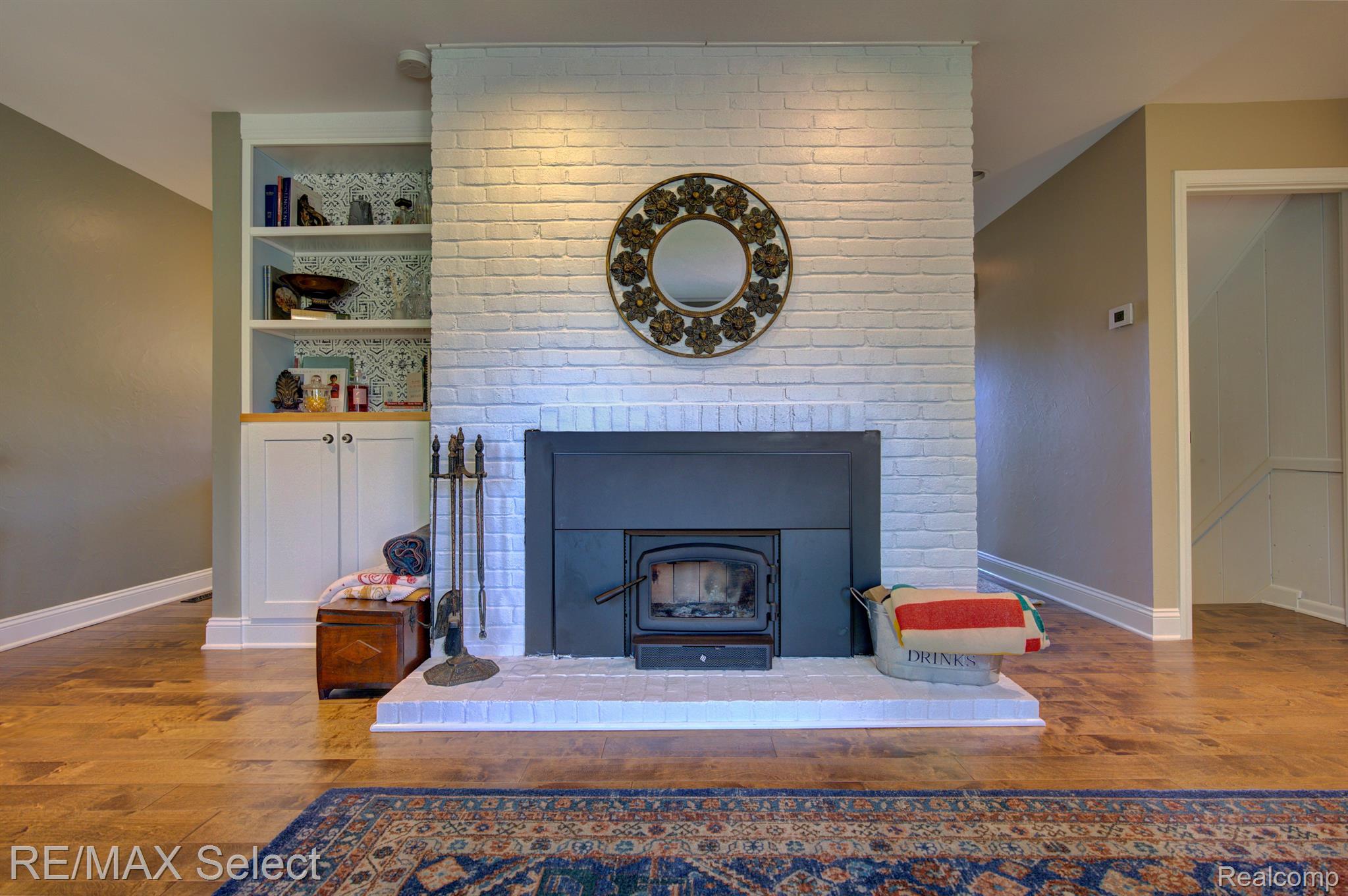 6306 LAURENTIAN Court
