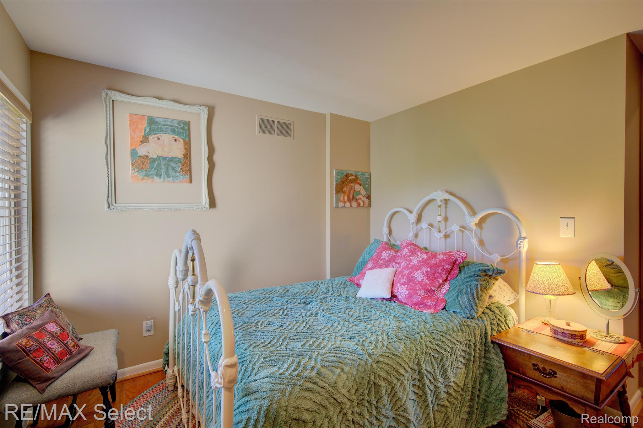 6306 LAURENTIAN Court
