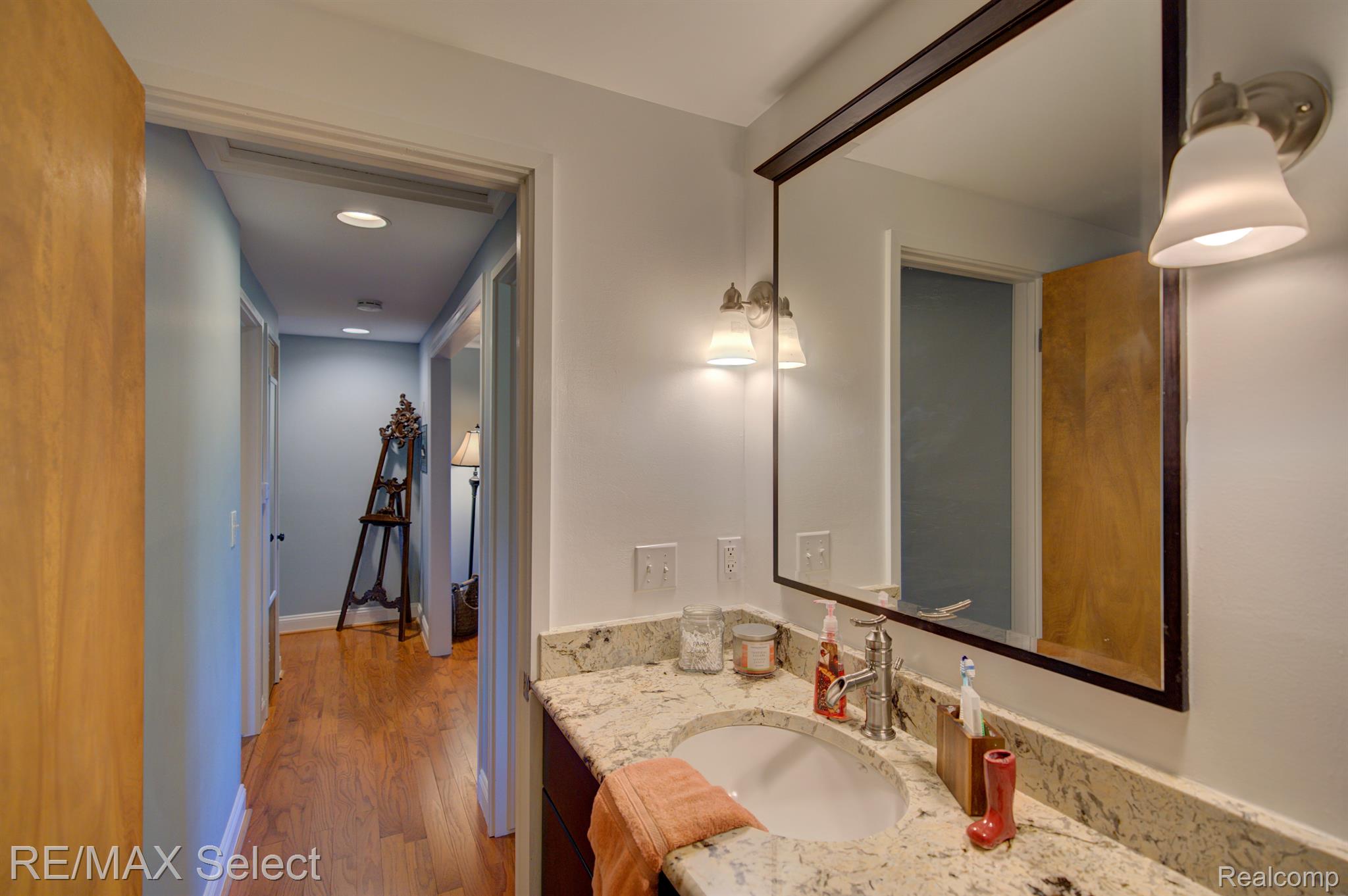 6306 LAURENTIAN Court