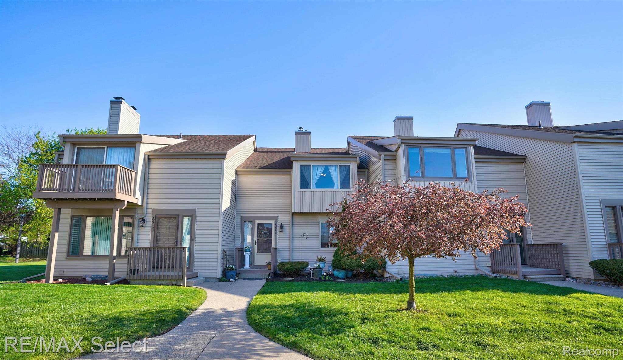 6306 LAURENTIAN Court