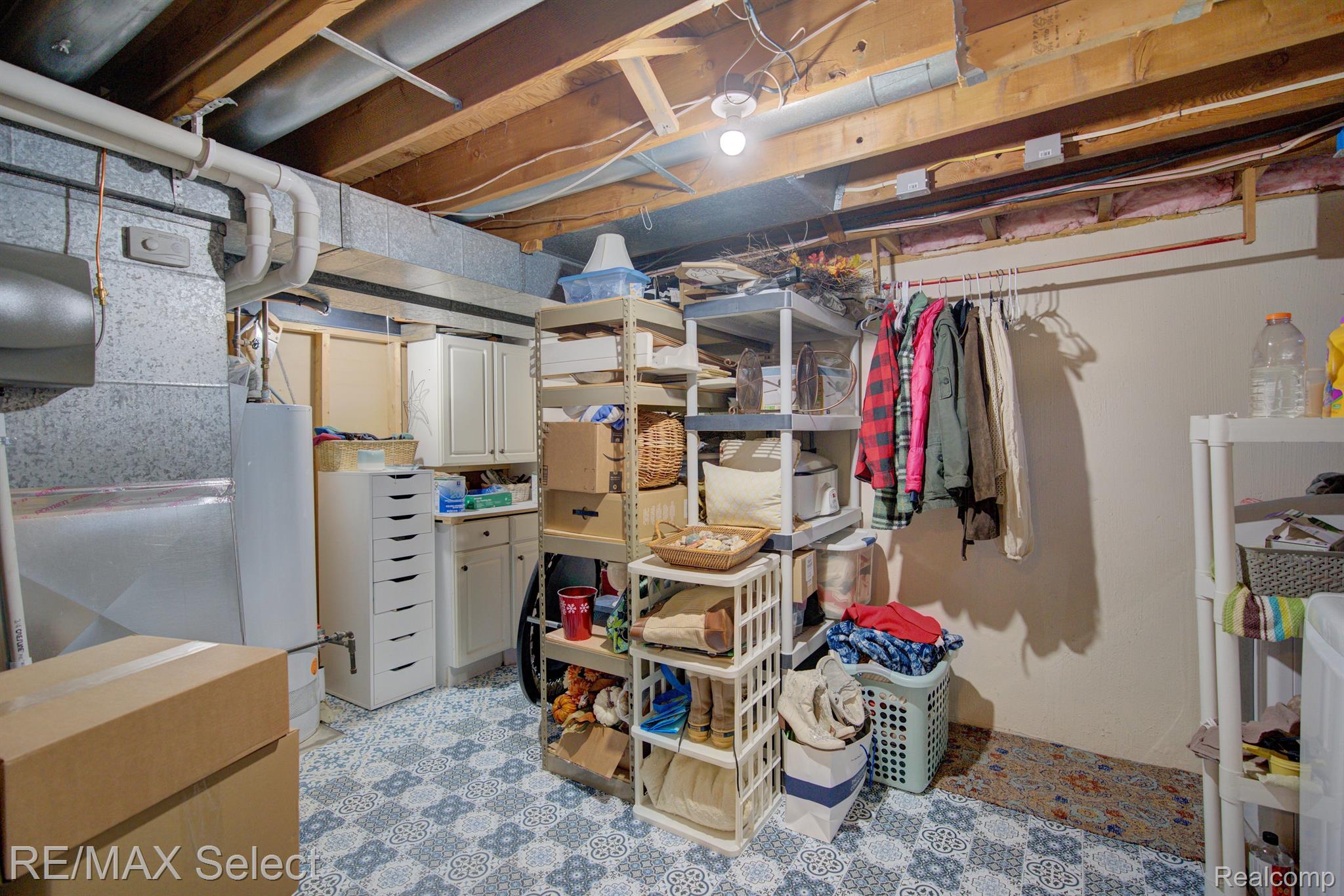 6306 LAURENTIAN Court