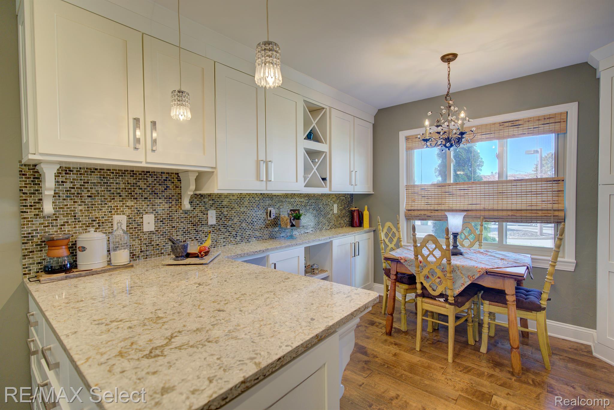 6306 LAURENTIAN Court