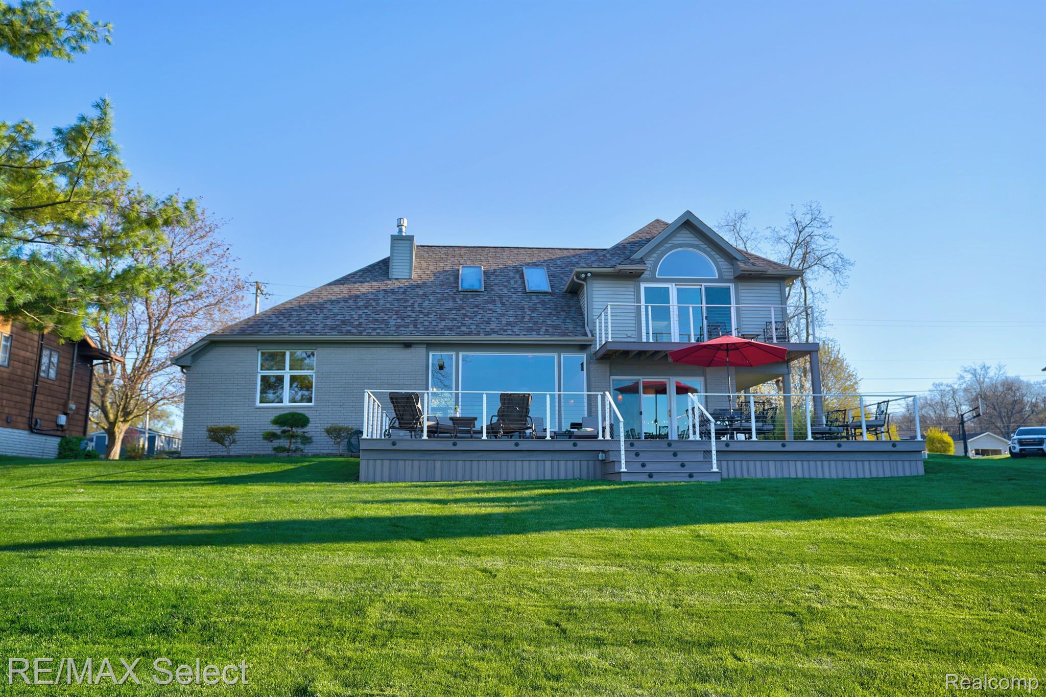 2486 CRANEWOOD Drive