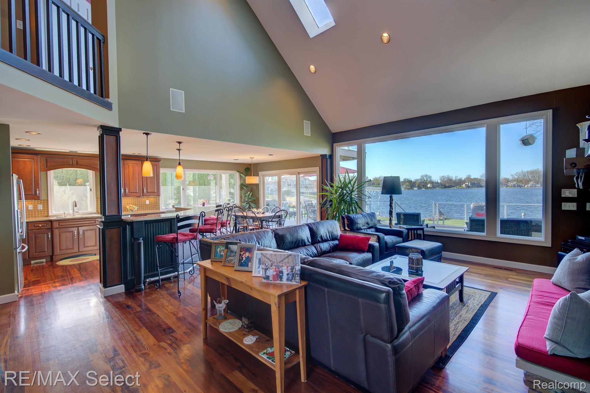 2486 CRANEWOOD Drive