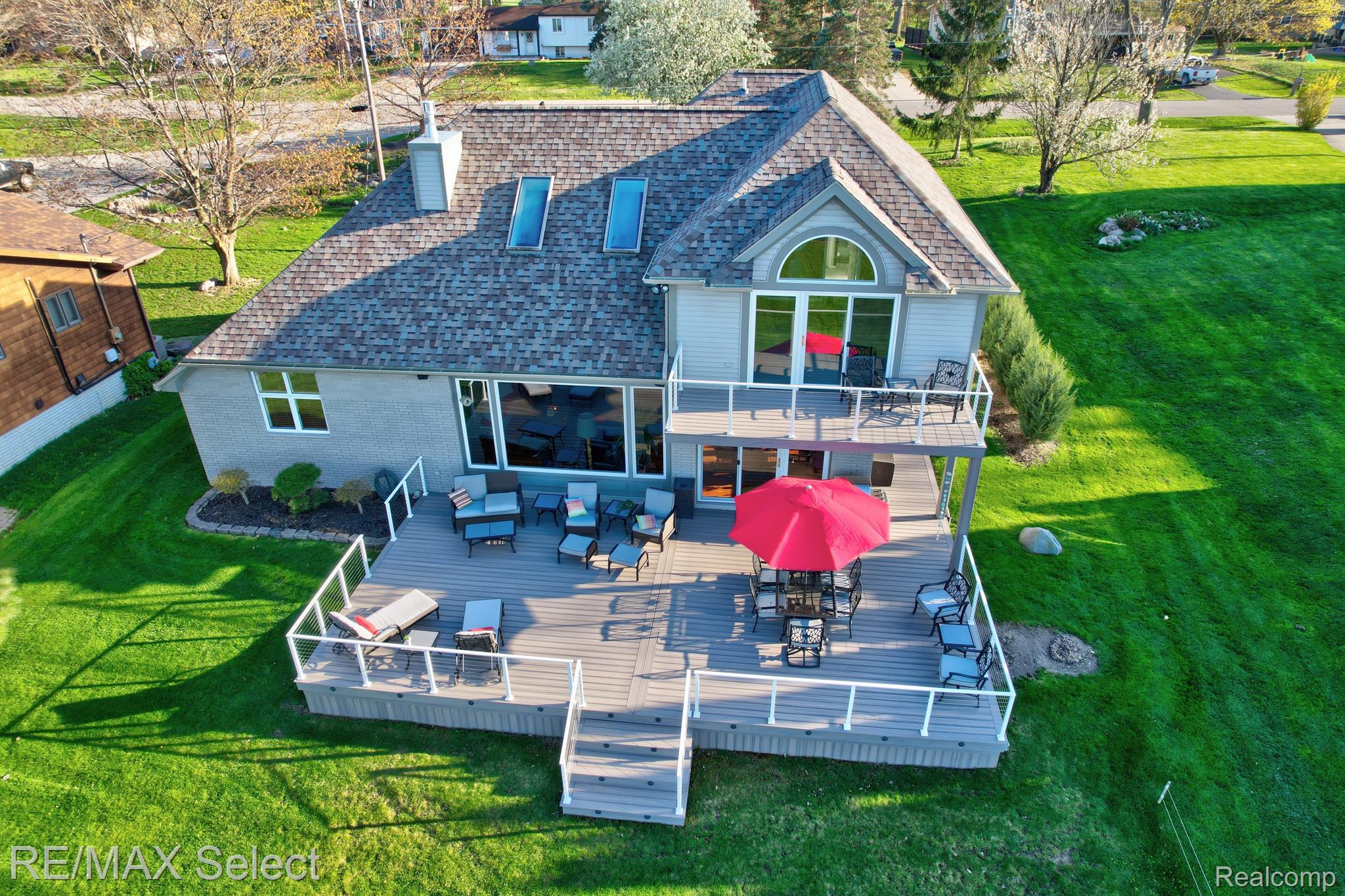 2486 CRANEWOOD Drive