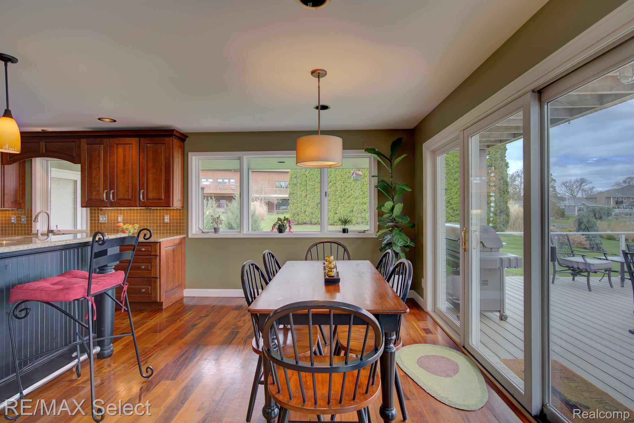 2486 CRANEWOOD Drive