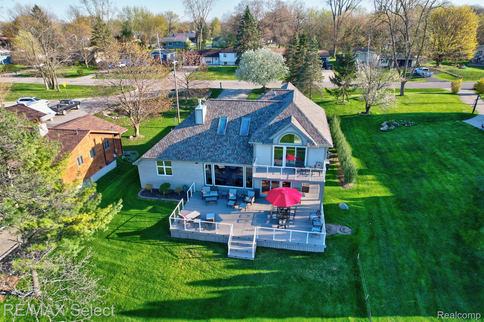 2486 CRANEWOOD Drive