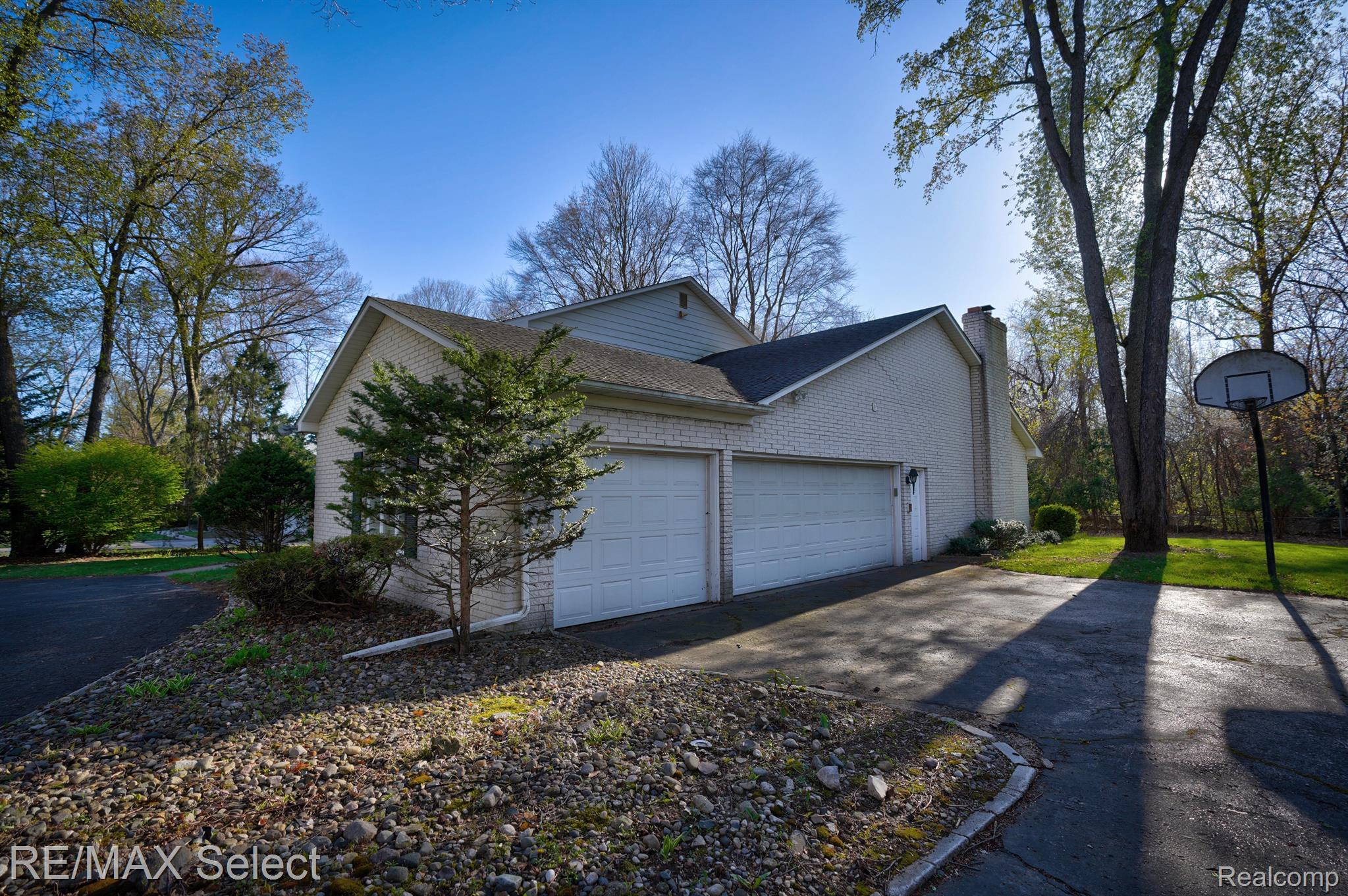 1267 DYEMEADOW Lane