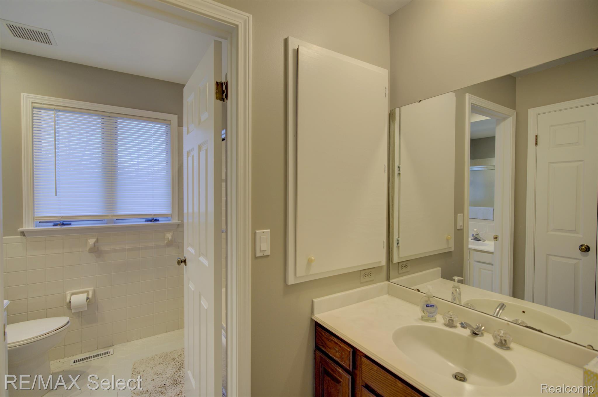 1267 DYEMEADOW Lane