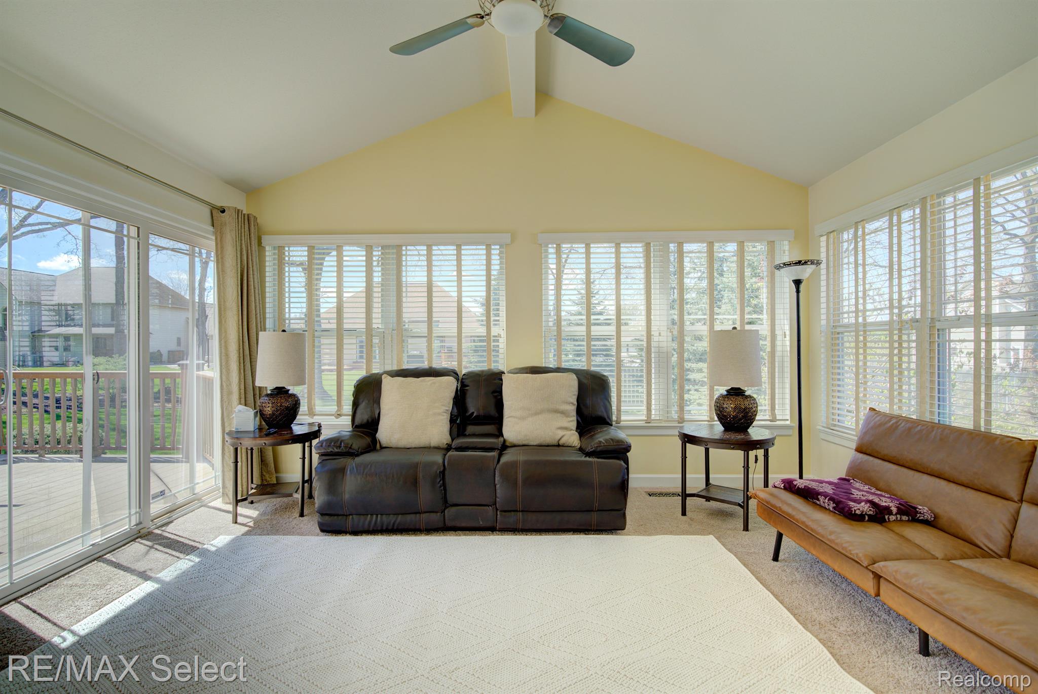 9232 HIDDEN OAKS Drive