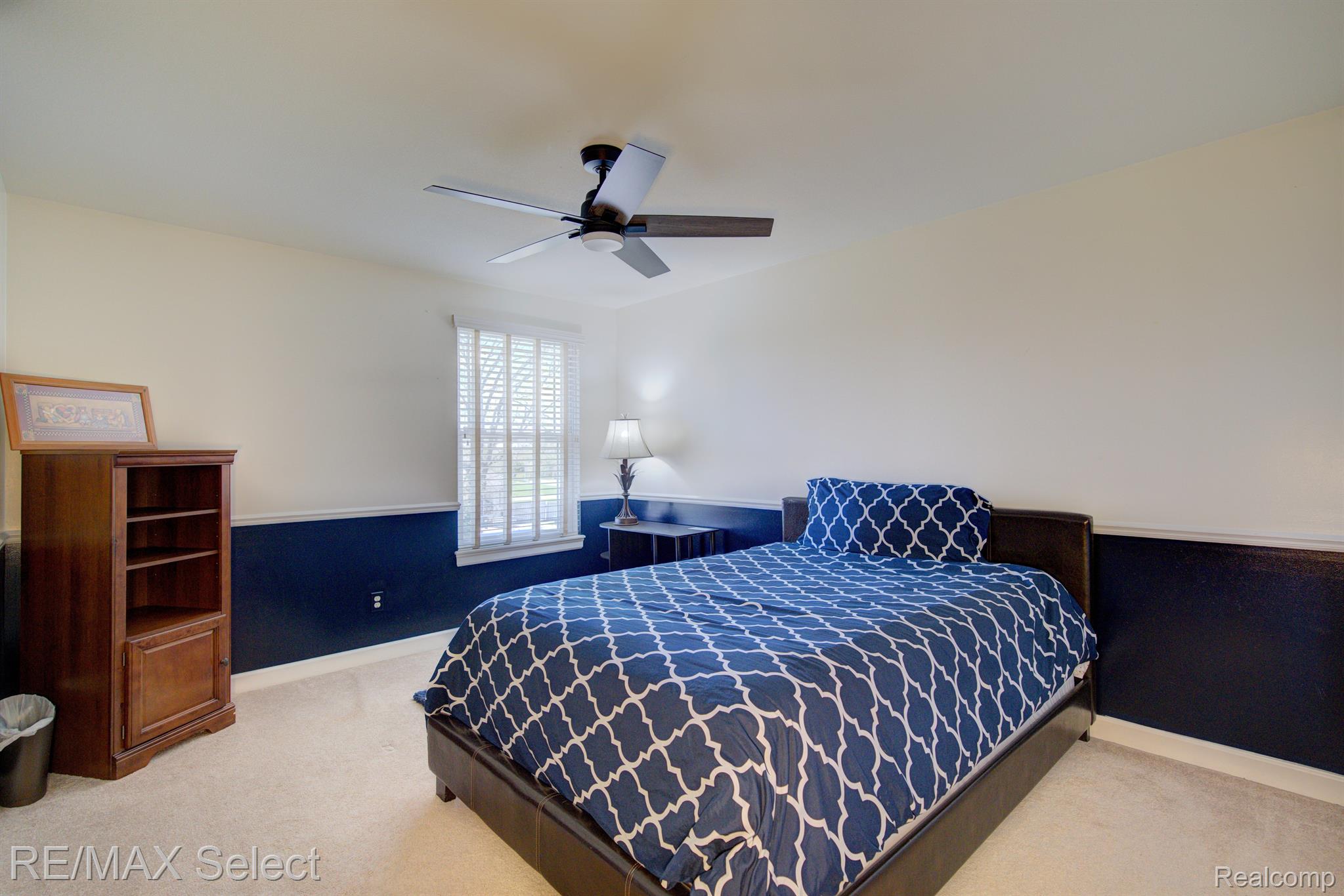 9232 HIDDEN OAKS Drive