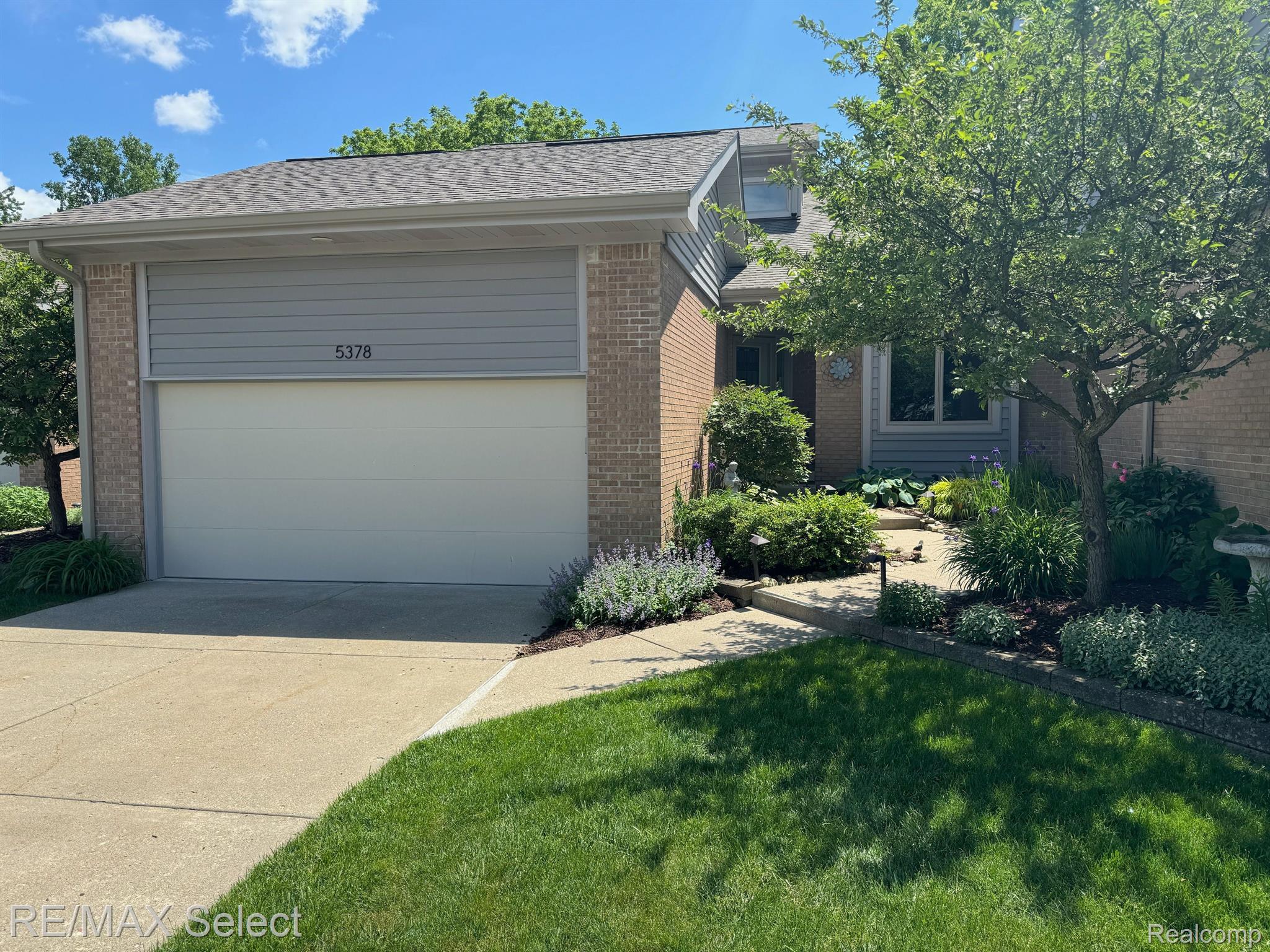 5378 WARWICK Trail