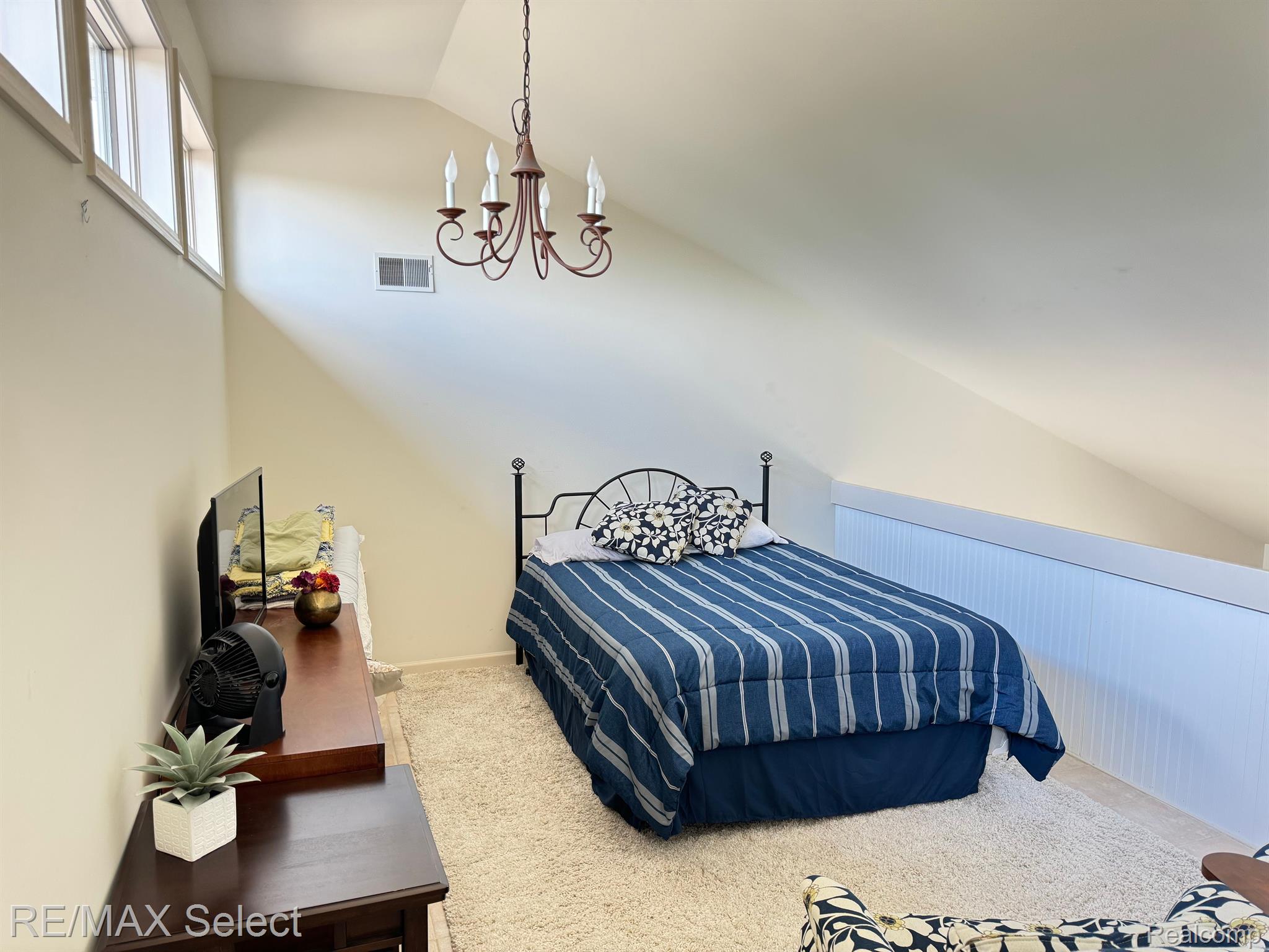 5378 WARWICK Trail