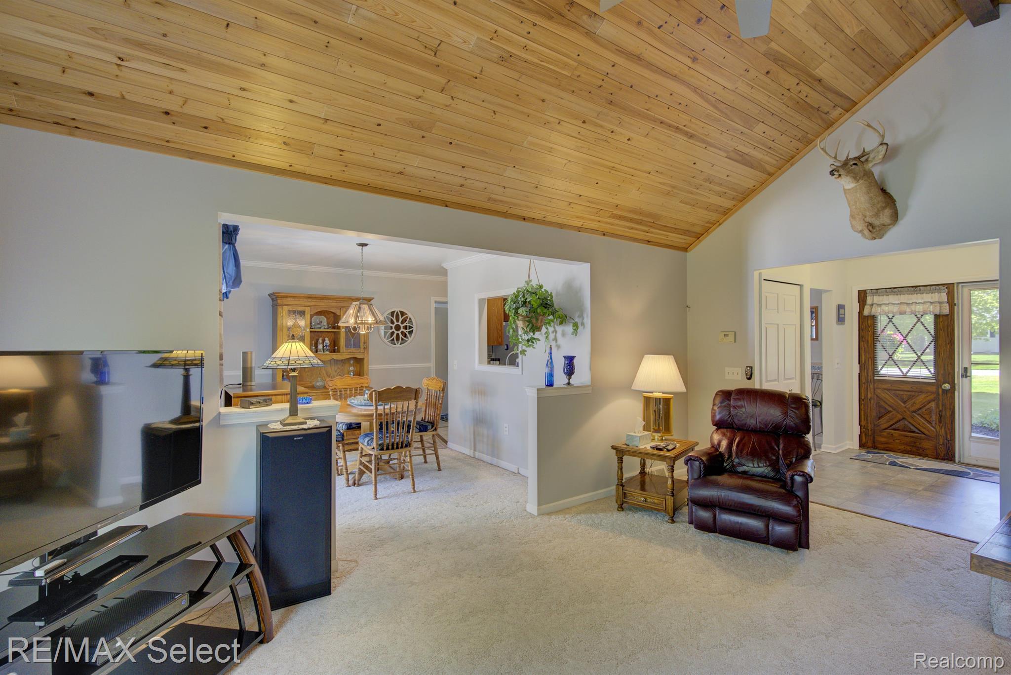 8468 RONDALE Drive