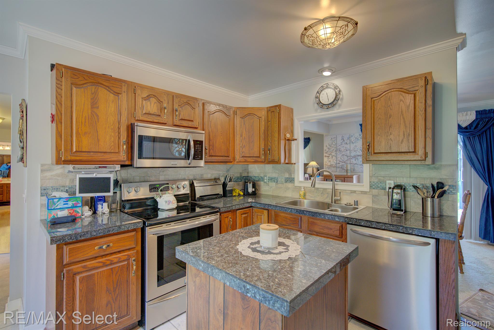 8468 RONDALE Drive