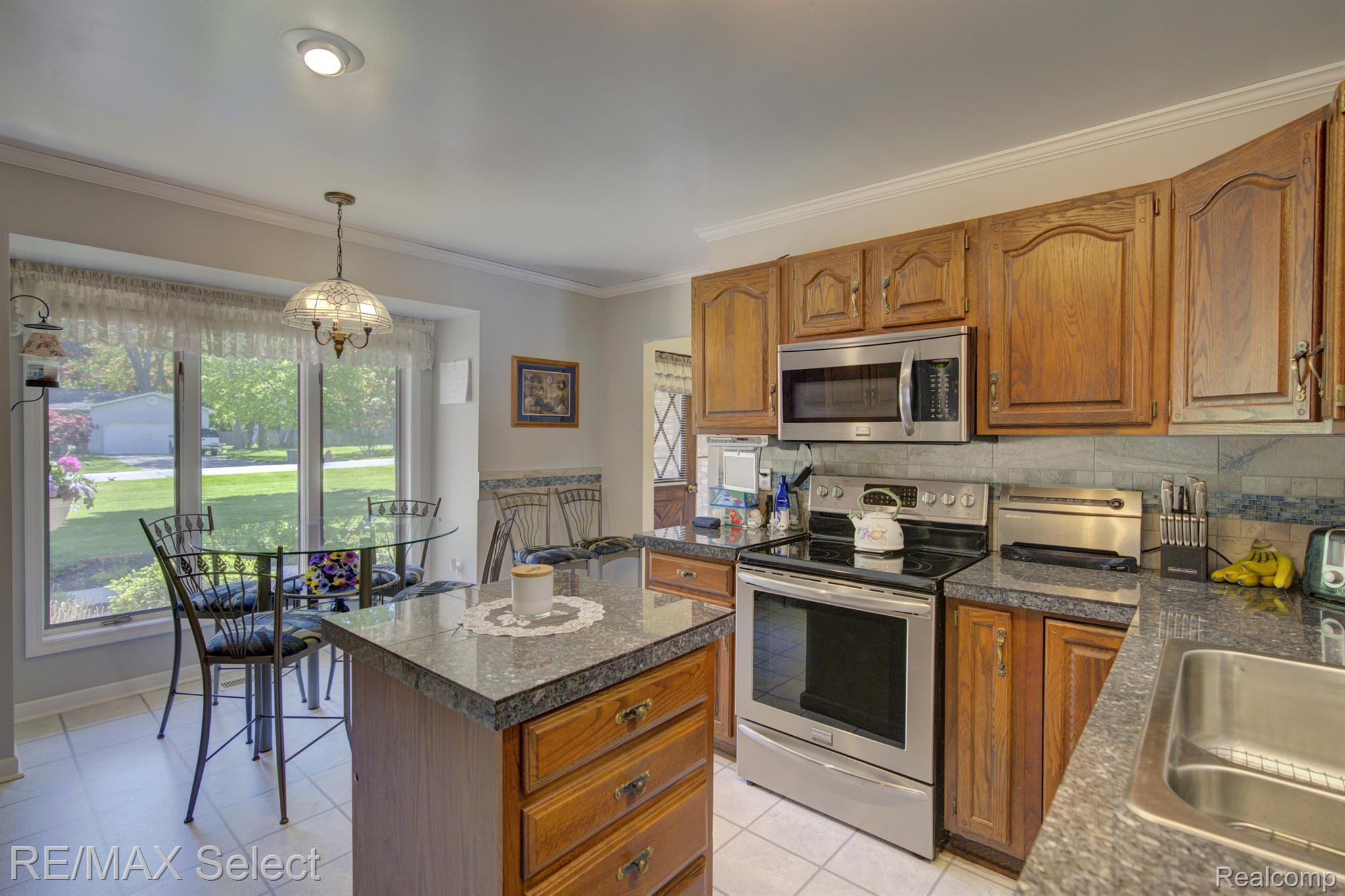 8468 RONDALE Drive