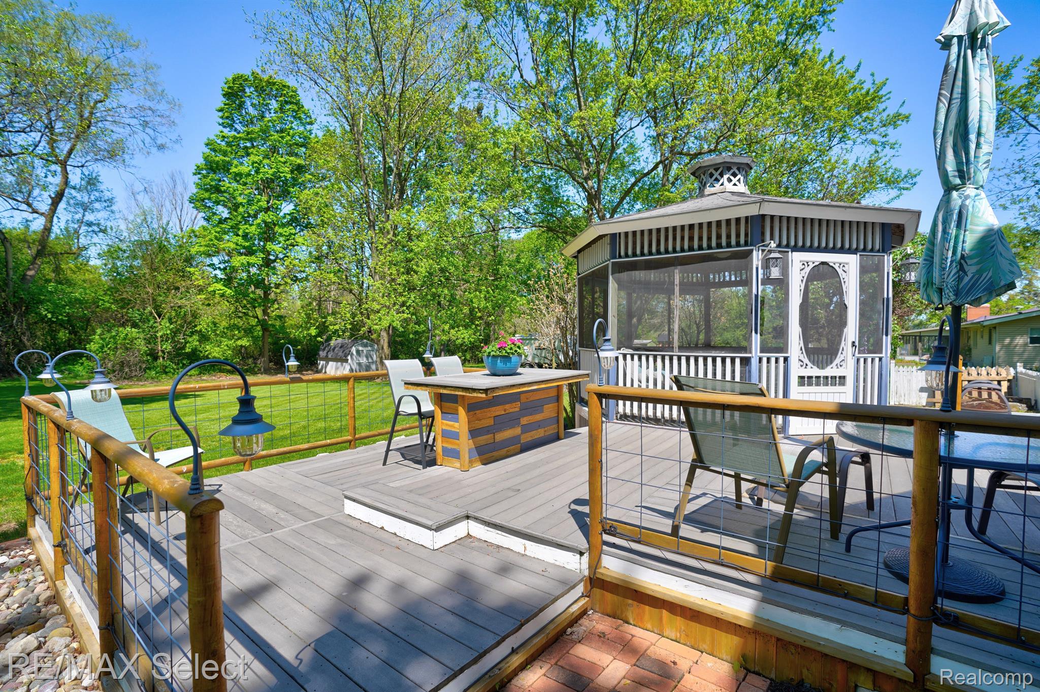 8468 RONDALE Drive
