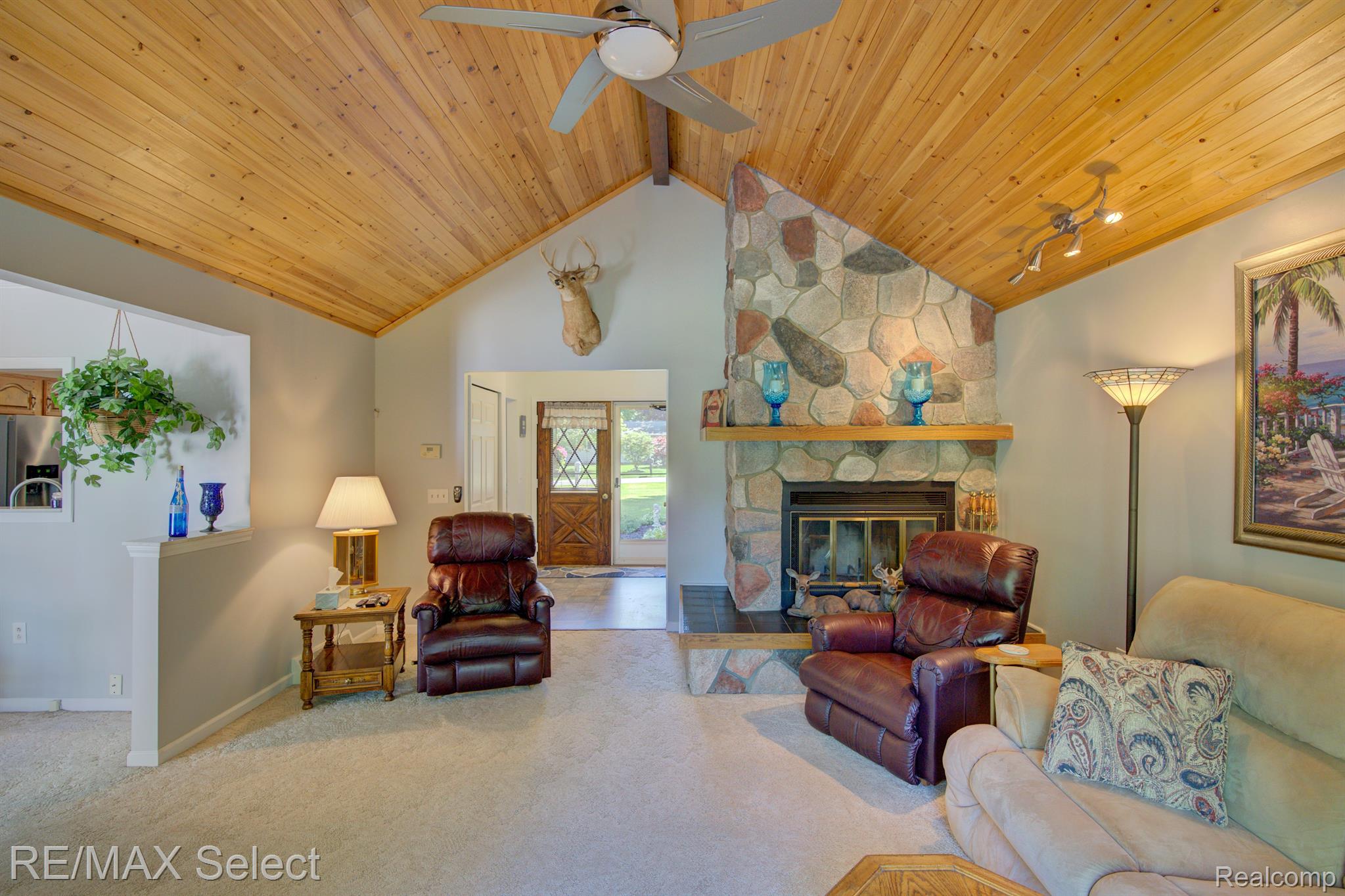 8468 RONDALE Drive
