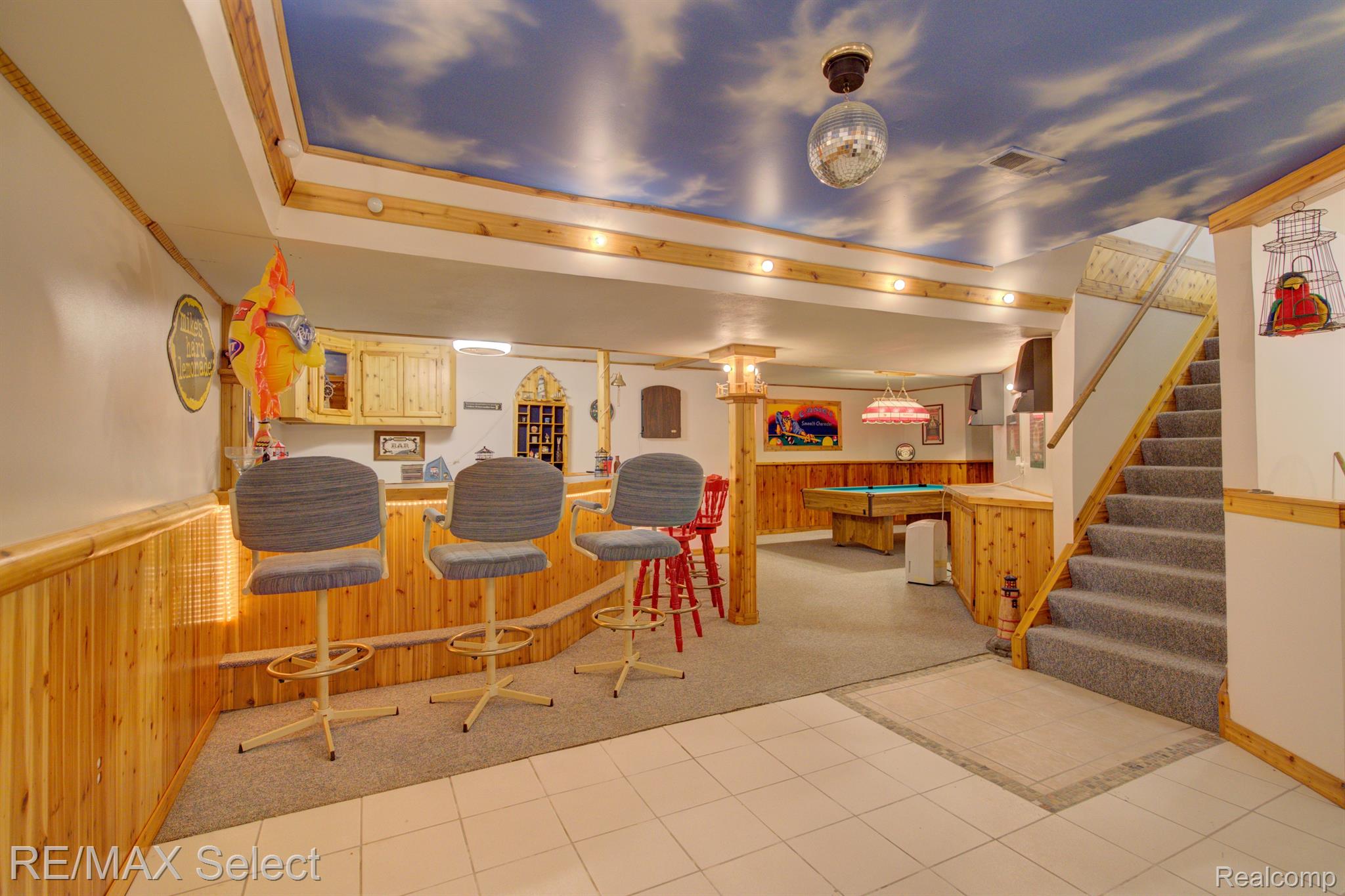 8468 RONDALE Drive