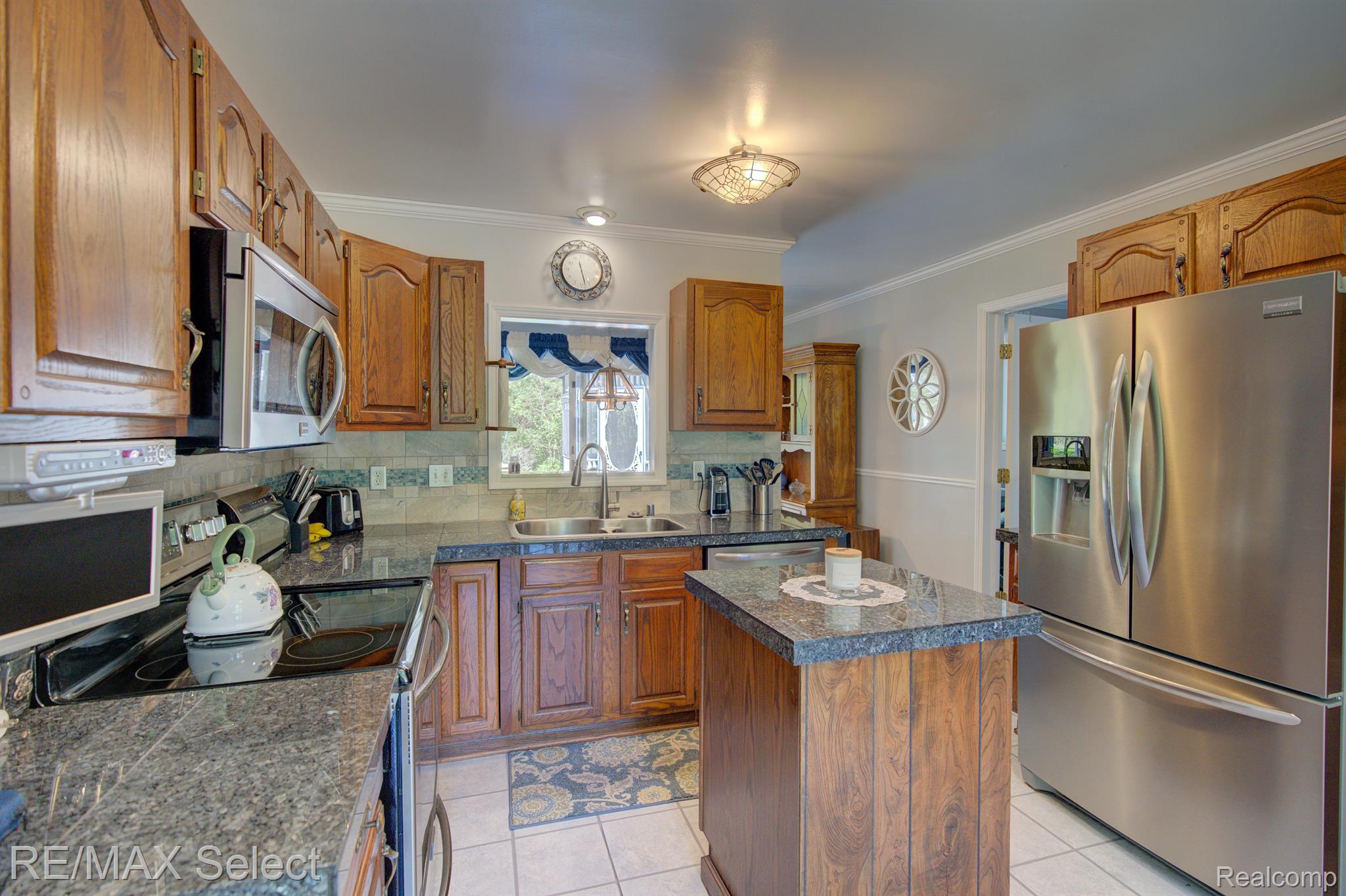 8468 RONDALE Drive