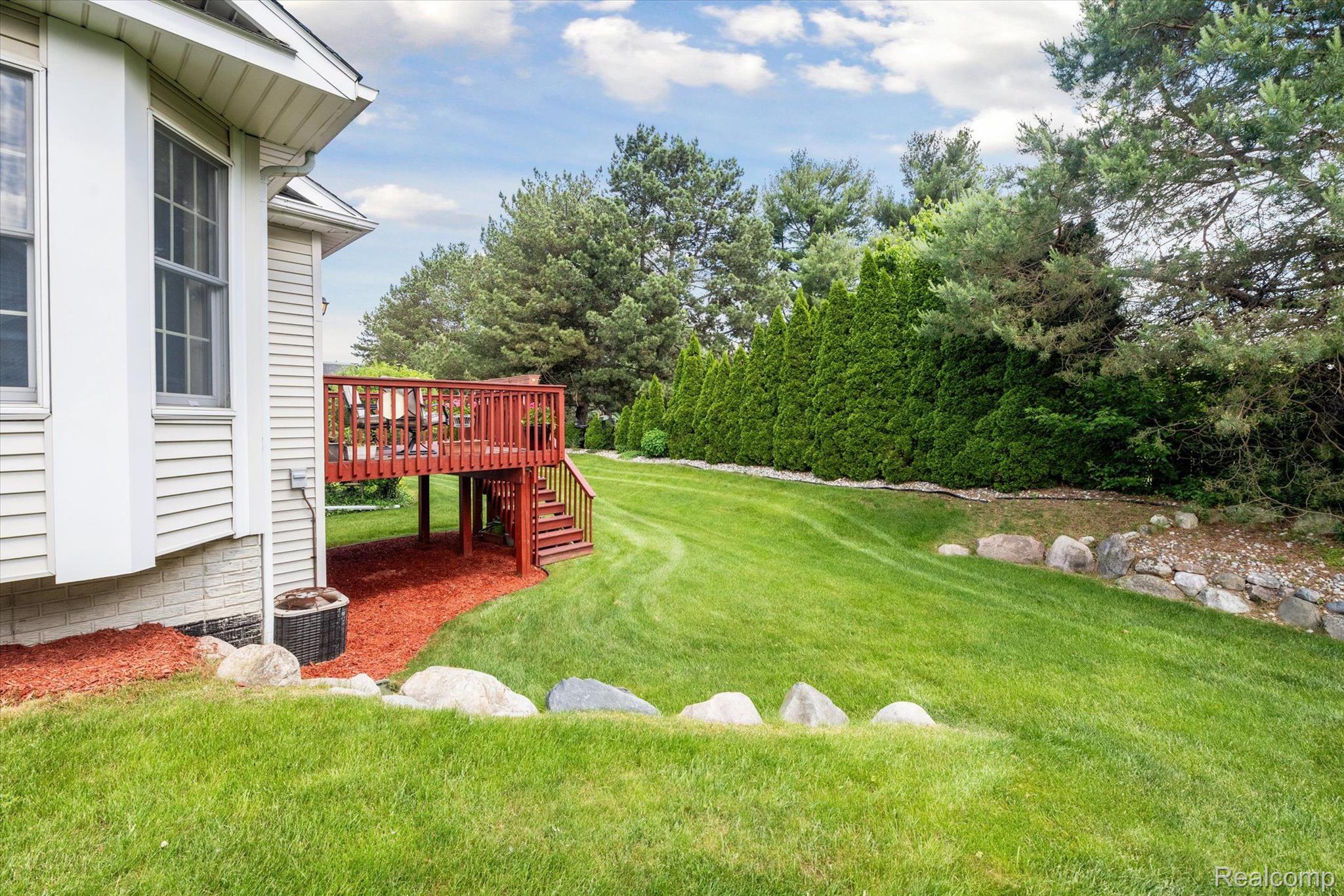 4074 SQUIRE HILL Drive