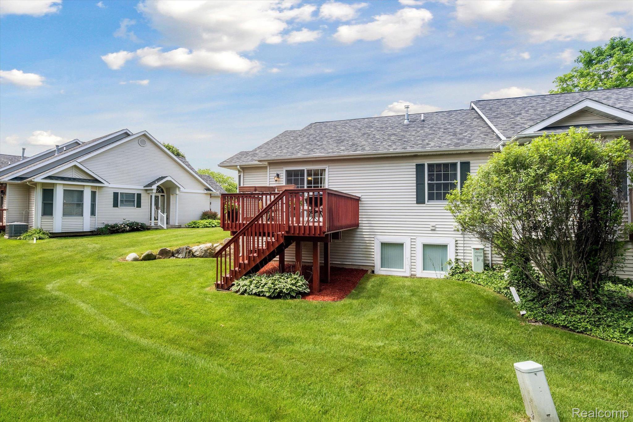 4074 SQUIRE HILL Drive