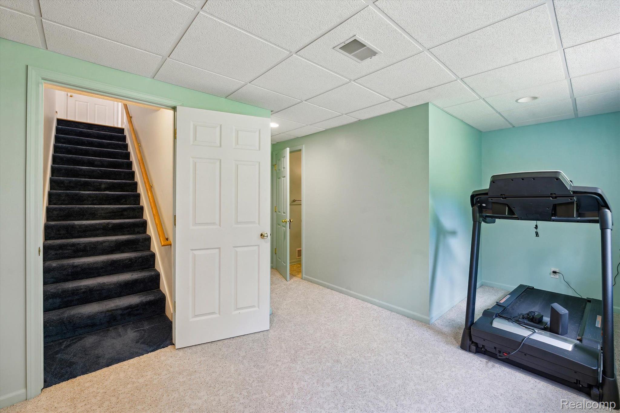 4074 SQUIRE HILL Drive